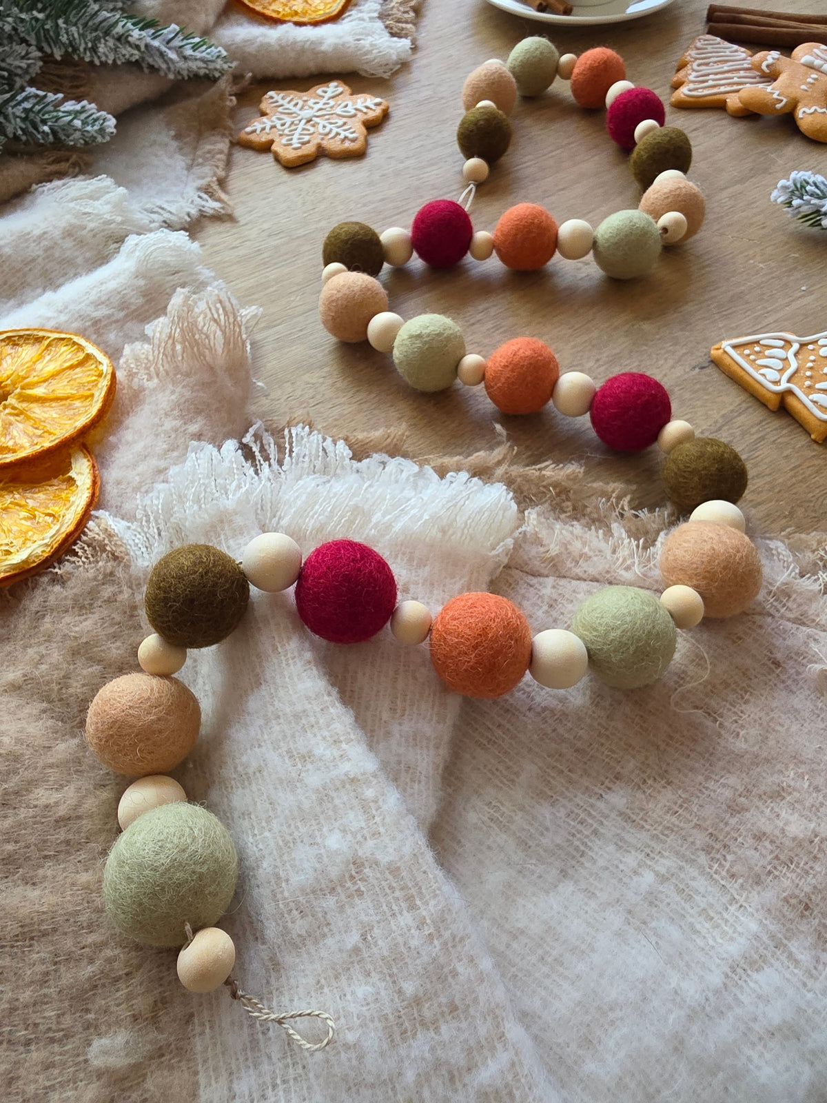 Pom Pom Garland - muted