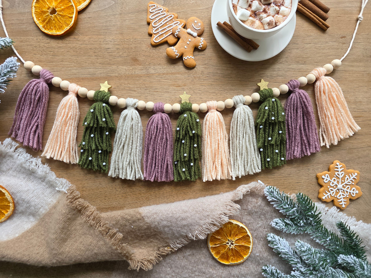 Tassel Garland - Lavender
